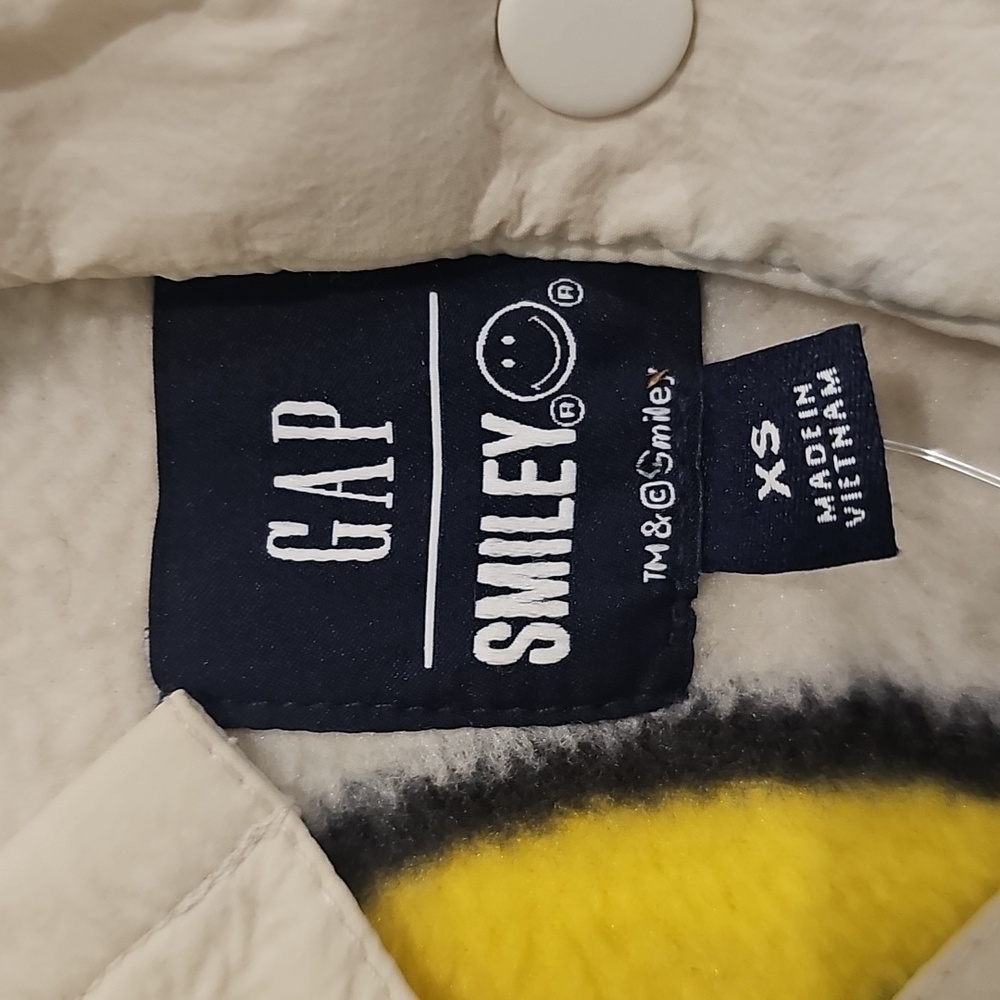 NWT Gap × Smiley Arctic Fleece Snap Button Pullover - Picture 7 of 7